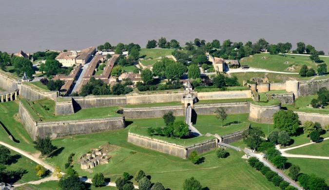 Integrating Blaye and Bourg Into a Bordeaux Wine Journey