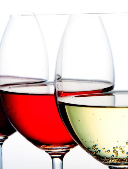 Discover Bordeaux wine colours in depth, from structured reds to elegant whites and golden sweet wines, and how terroir shapes each style.