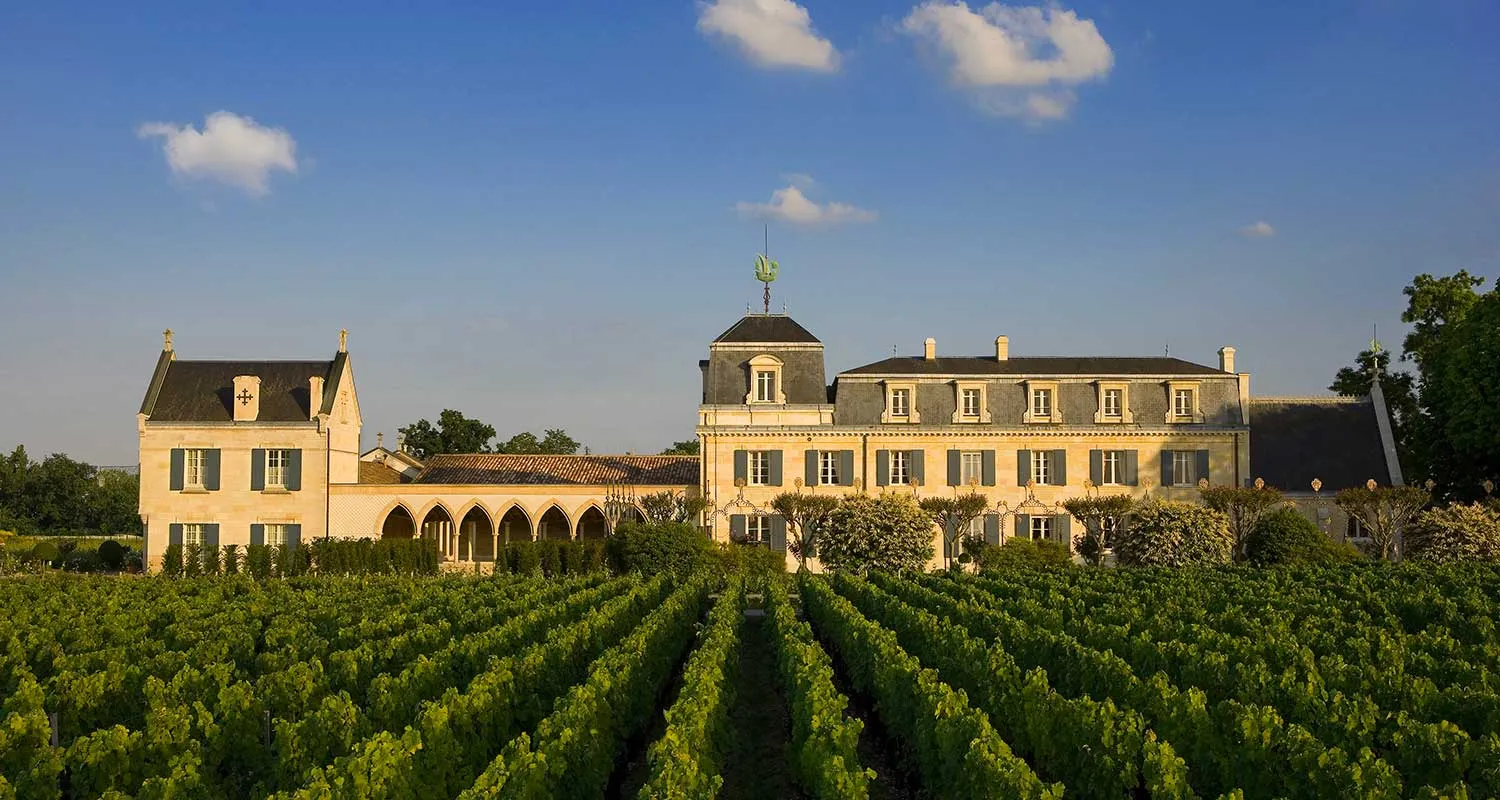 Châteaux as Individual Voices of the Same Place